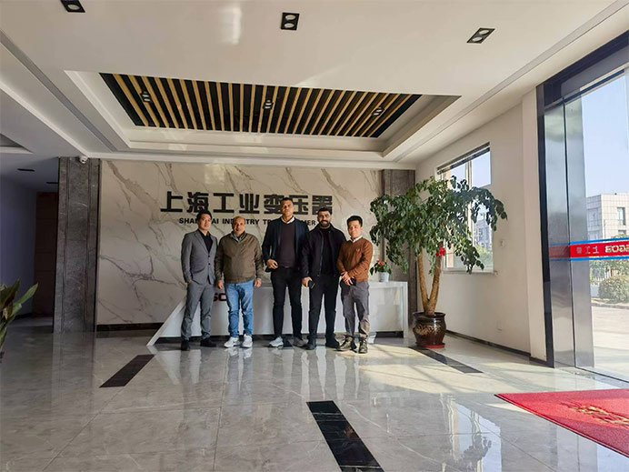 எங்கள் பட்டறைக்கு உடல் ரீதியாக வருகை தர எகிப்திய வாடிக்கையாளர்களை அன்புடனும் உண்மையுடனும் வரவேற்கிறோம்!